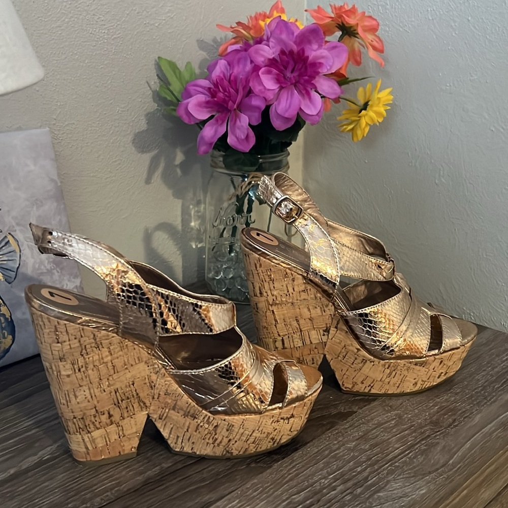 BCBGeneration Edelle Chunky Cork Wedges Platforms Rose Gold Size 7B - Picture 5 of 16